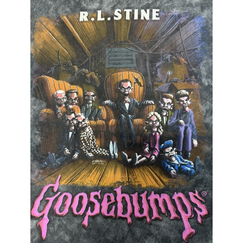 Goosebumps R.L. Stine Horror Gothic Graphic T-Shirt Doll Family Size L